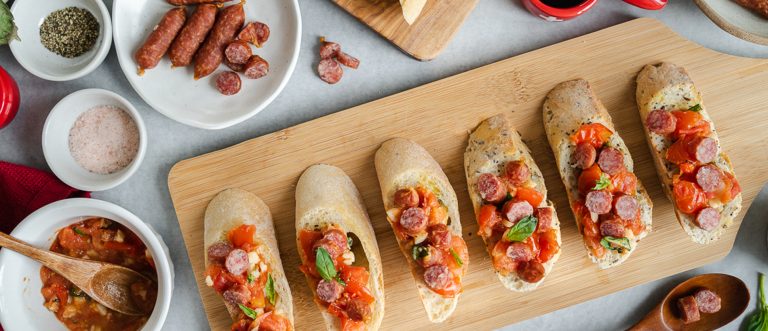 Bruschetta aux bouchées de salami Landjäger