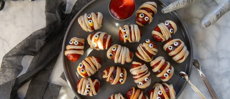 Halloween Jalapeno Cheddar Mummy Poppers